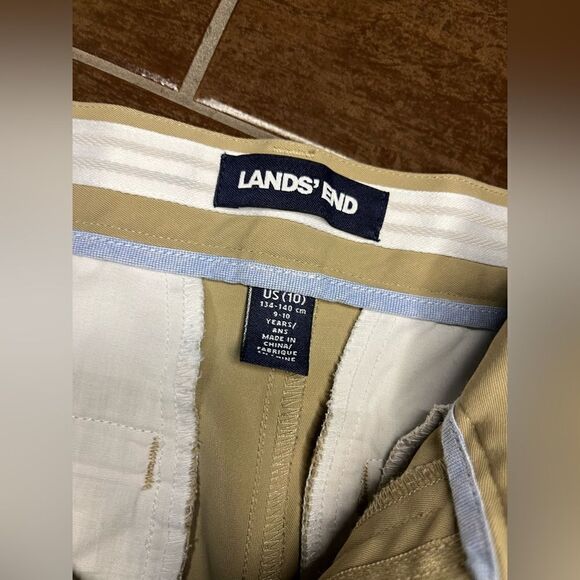 Lands’ End khaki performance shorts sz 10 - Picture 2 of 7